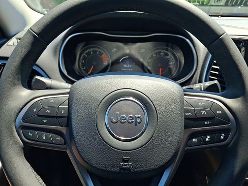 Used 2022 Jeep Cherokee Limited AWD/4WD image 18