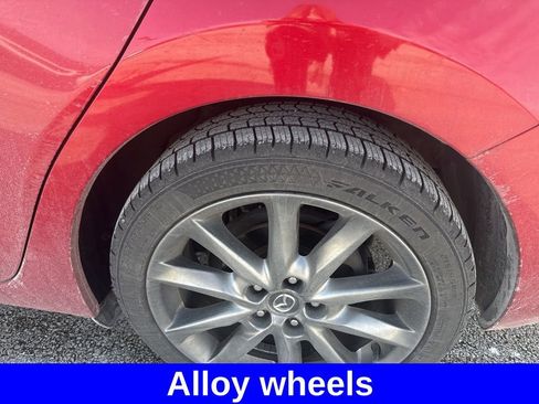 Used 2018 MAZDA MAZDA3 Grand Touring image 21