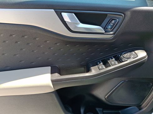 Used 2020 Ford Escape SE Sport AWD/4WD image 12