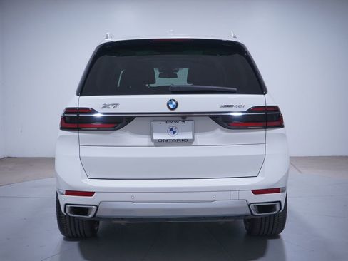 Used 2024 BMW X7 xDrive40i w/ Premium Package AWD/4WD image 5