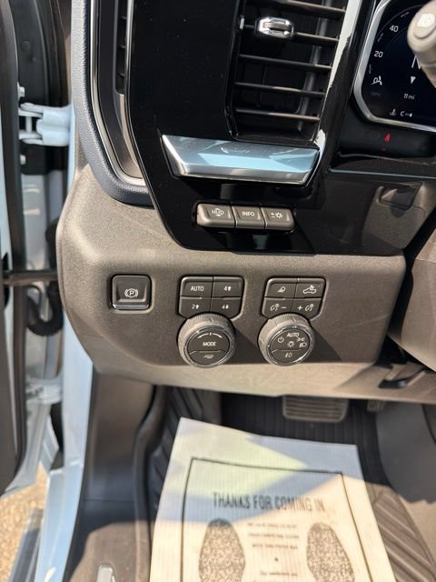 New 2026 Chevrolet Silverado 2500 High Country w/ High Country Premium Package AWD/4WD image 15