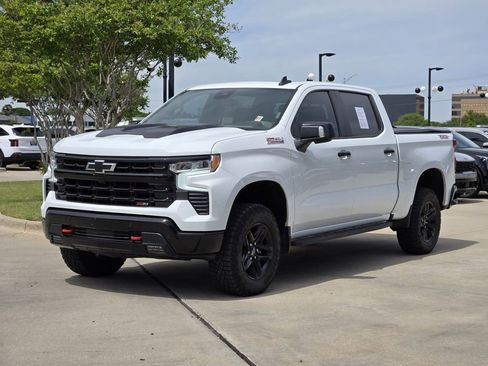Used 2024 Chevrolet Silverado 1500 LT Trail Boss w/ LT Trail Boss Premium Package image 2