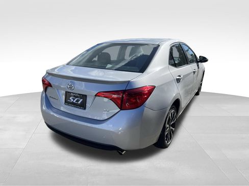 Used 2017 Toyota Corolla SE w/ Carpet Mat Package (TMS) FWD image 6