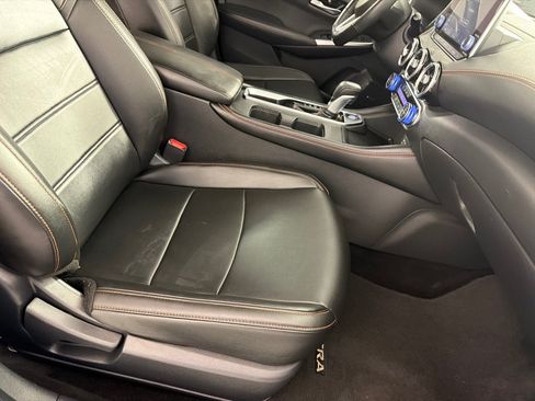 Used 2020 Nissan Sentra SR w/ Premium Package FWD image 23