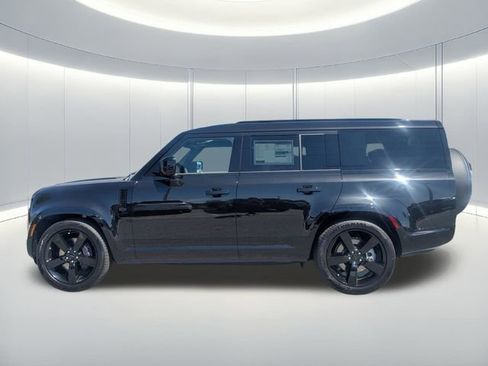 New 2026 Land Rover Defender 130 X-Dynamic SE AWD/4WD image 2