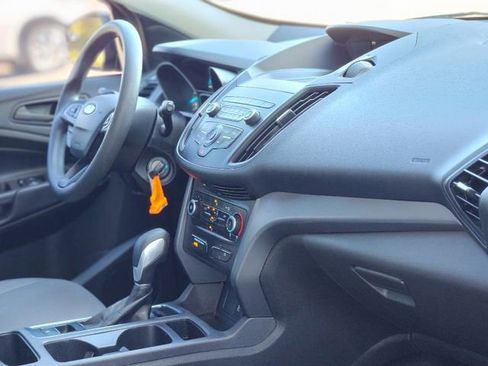 Used 2019 Ford Escape S image 13