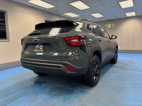 New 2026 Chevrolet Trax LT image 2