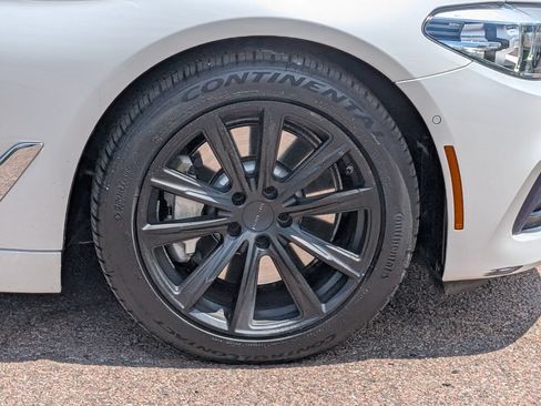 Used 2019 BMW 530i xDrive AWD/4WD image 10