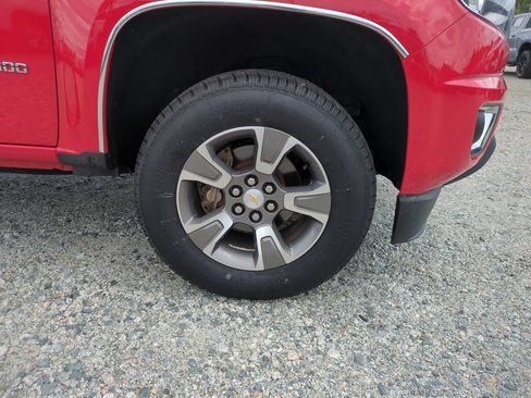 Used 2015 Chevrolet Colorado Z71 RWD image 12