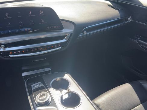 Certified 2024 Cadillac Lyriq Luxury AWD/4WD image 12