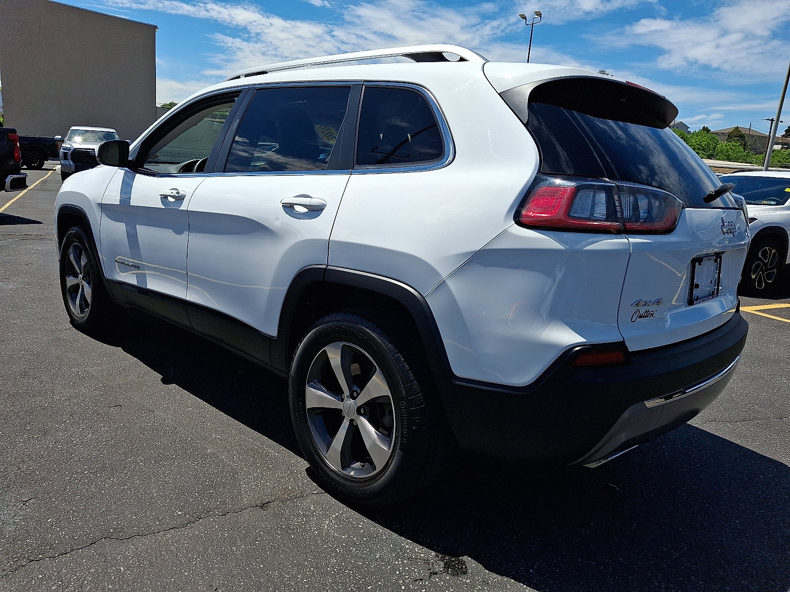 Used 2020 Jeep Cherokee Limited AWD/4WD image 3