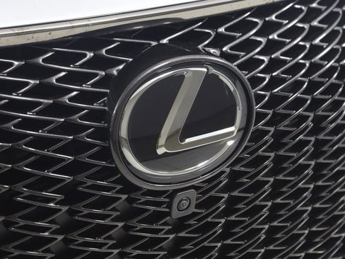 Used 2024 Lexus ES 300h F Sport image 17