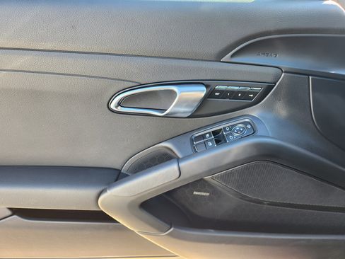 Used 2024 Porsche 718 Boxster image 27