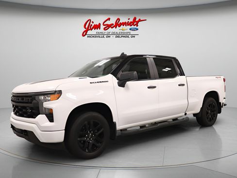 Used 2024 Chevrolet Silverado 1500 Custom w/ Rally Edition AWD/4WD image 2