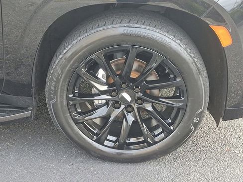 Used 2023 Cadillac Escalade ESV Sport Platinum w/ LPO, ONYX Package image 8