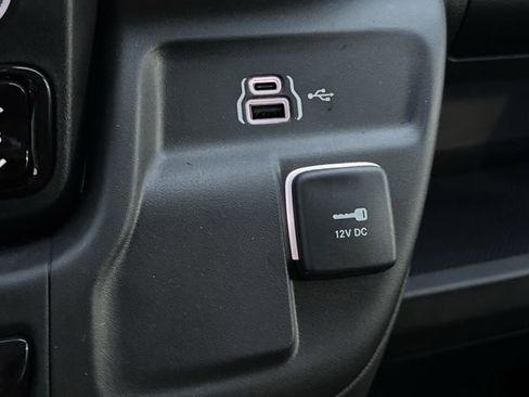 New 2025 RAM ProMaster 2500 w/ Convenience Group FWD image 13