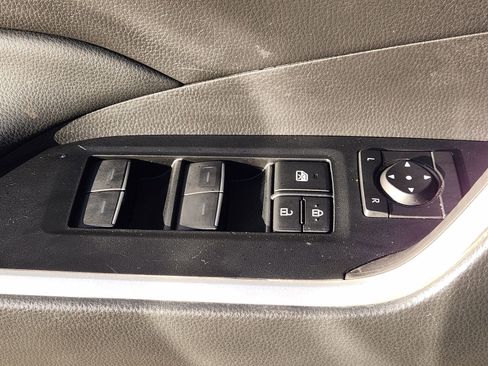 Used 2023 Toyota RAV4 XLE Premium image 27