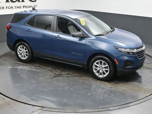 Used 2024 Chevrolet Equinox LS w/ LS Convenience Package image 37