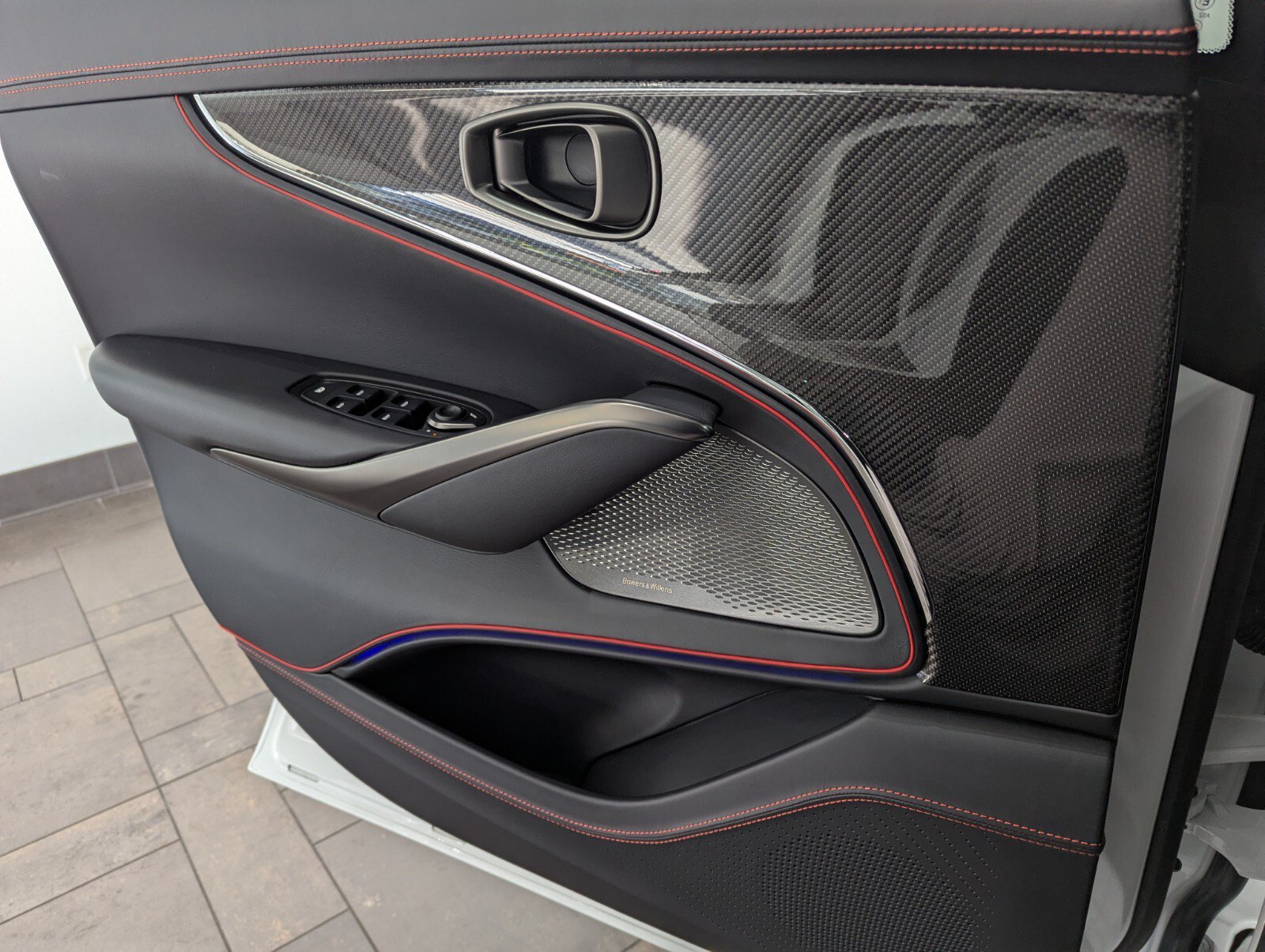 New 2026 Aston Martin DBX 707 AWD/4WD image 16