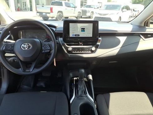 Used 2024 Toyota Corolla LE FWD image 9