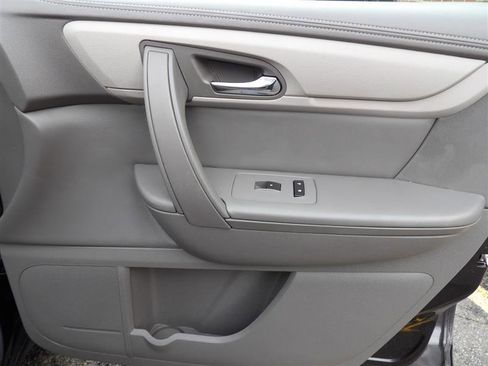 Used 2015 Chevrolet Traverse LS image 20