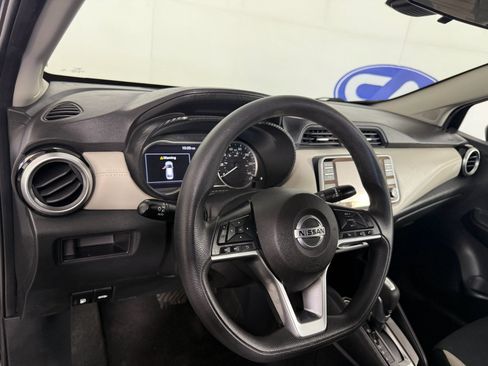 Used 2020 Nissan Versa SV image 20