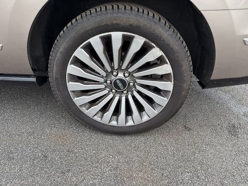 Used 2018 Lincoln Navigator Reserve w/ Technology Package image 6