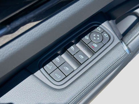 Used 2022 Porsche Cayenne S AWD/4WD image 23