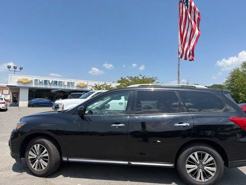 Used 2019 Nissan Pathfinder S AWD/4WD image 11
