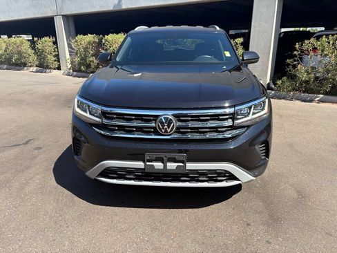 Used 2021 Volkswagen Atlas Cross Sport SE w/ V6 Towing Package FWD image 3