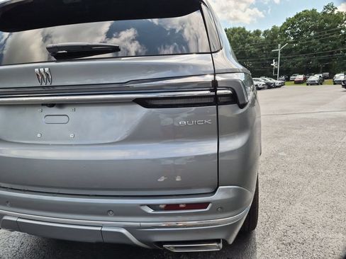 New 2027 Buick Enclave Avenir w/ LPO, Floor Liner Package AWD/4WD image 7