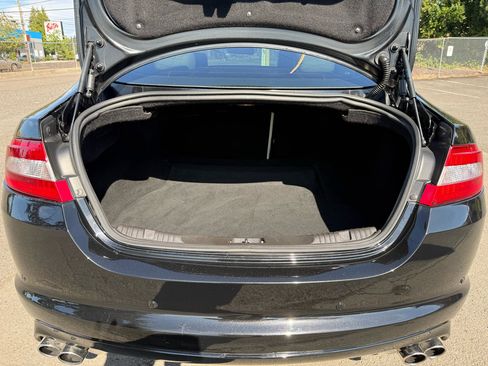 Used 2010 Jaguar XF R image 16