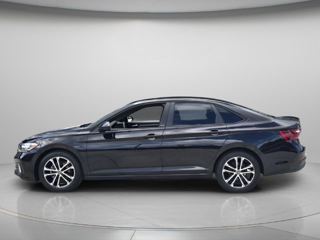 Used 2024 Volkswagen Jetta Sport FWD image 3