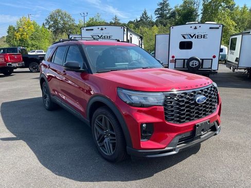 Used 2025 Ford Explorer ST w/ Sun And Sound Package AWD/4WD image 3