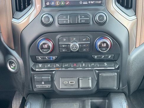 Used 2020 Chevrolet Silverado 2500 High Country w/ Z71 Off-Road Package AWD/4WD image 18