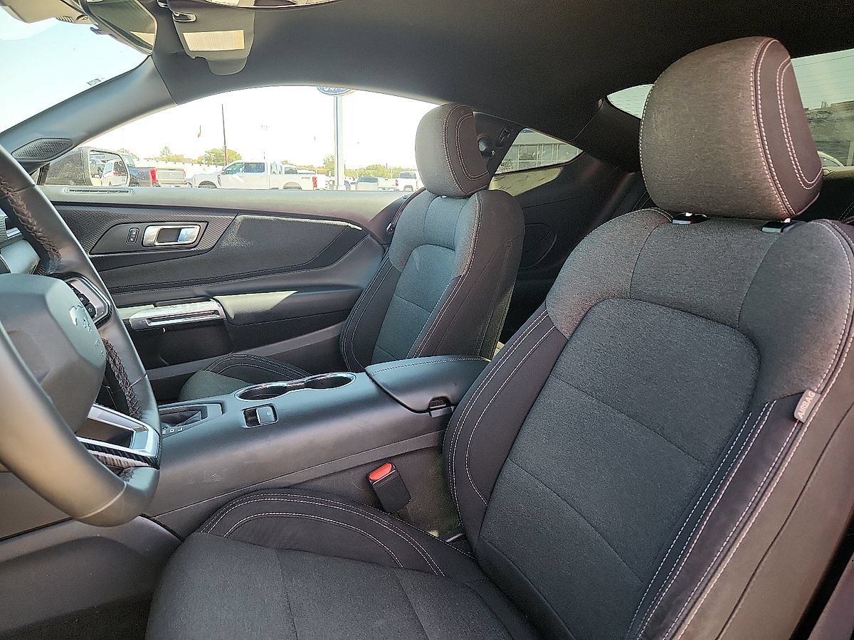 Used 2024 Ford Mustang Coupe RWD image 8
