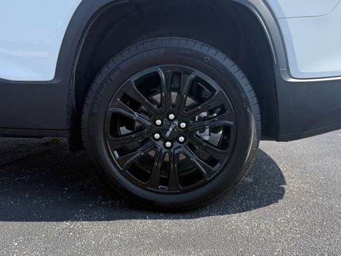 Used 2023 GMC Acadia SLT w/ Elevation Edition image 24