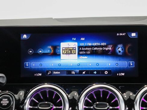 Certified 2022 Mercedes-Benz GLA 250 4MATIC image 15