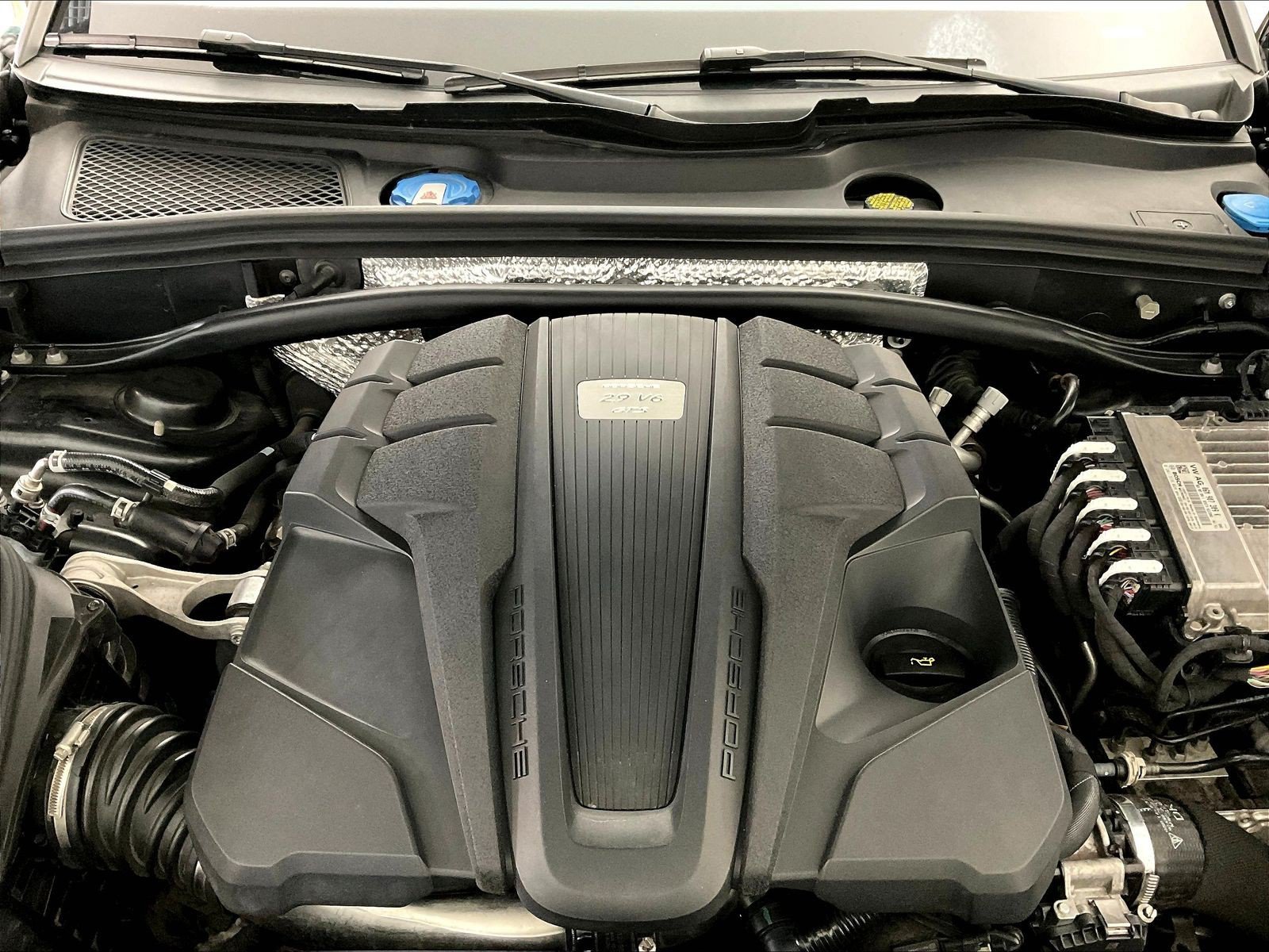 Used 2020 Porsche Macan GTS AWD/4WD image 30
