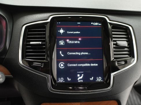 Used 2022 Volvo XC90 T6 Momentum w/ Advanced Package AWD/4WD image 14