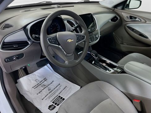 Used 2024 Chevrolet Malibu LT FWD image 9
