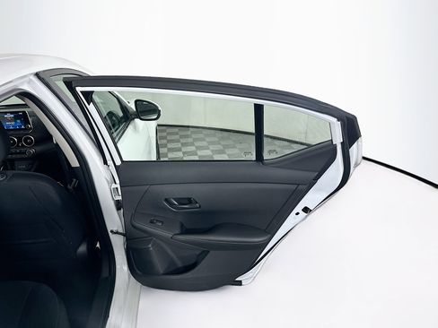 Used 2024 Nissan Sentra SV image 28