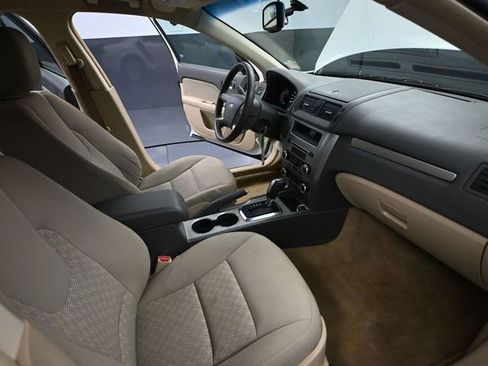 Used 2010 Ford Fusion SE image 42