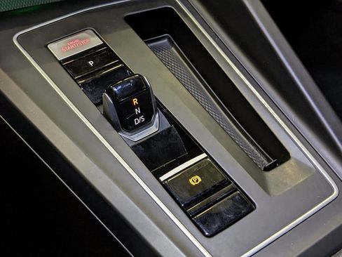 Used 2022 Volkswagen GTI Autobahn image 20