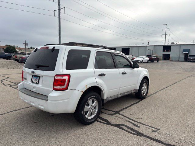 Used 2010 Ford Escape XLT FWD image 4