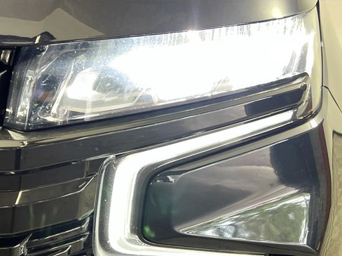Used 2022 Chevrolet Tahoe RST AWD/4WD image 12