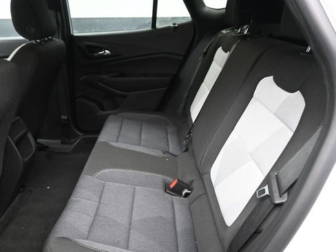 Used 2024 Chevrolet Trax RS FWD image 16