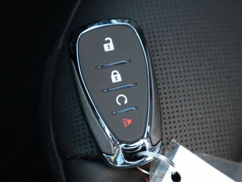 New 2026 Chevrolet Trax RS w/ Sunroof Package FWD image 23