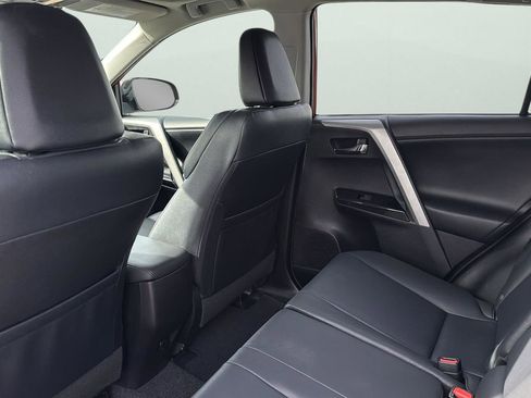 Used 2016 Toyota RAV4 Limited image 28