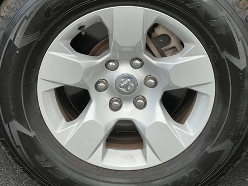 Used 2025 RAM 1500 Big Horn AWD/4WD image 6